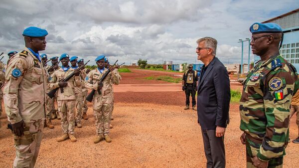 Jean-Pierre Lacroix, the United Nations Under-Secretary-General for Peace Operations, during his two-day visit to Mali, where he met with MINUSMA troops. - اسپوتنیک افغانستان  