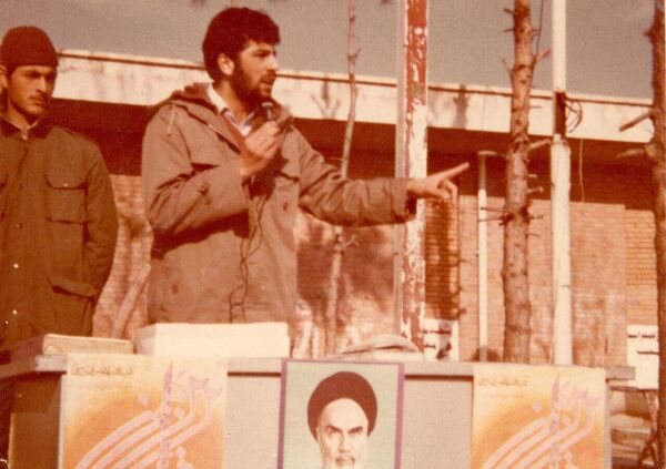 Сейед Эбрахим Раиси на фронте во время Ирано-иракской войны  - اسپوتنیک افغانستان  
