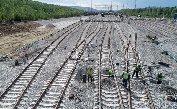 استیشن برای برچیدن واگن‌های راه‌آهن، که به عنوان بخشی از ساخت مرحله دوم خط اصلی بایکال آمور در شهر تیندا، منطقه آمور ساخته شده است. - اسپوتنیک افغانستان  