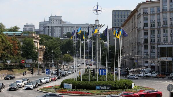 Эмблема НАТО на Европейской площади в Киеве - اسپوتنیک افغانستان  