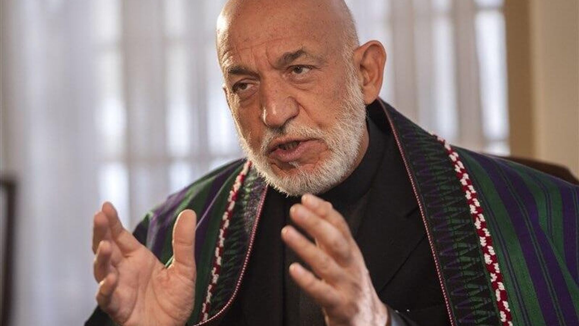 کرزی: پاکستان بر موشکهایش نام شخصیتهای افغانستان را میگذارد؛ اما با افغانستانی ها رفتار بد میکند کرزی: پاکستان بر موشکهایش نام شخصیتهای افغانستان را میگذارد؛ اما با افغانستانی ها رفتار بد میکند - اسپوتنیک افغانستان , 1920, 06.05.2025