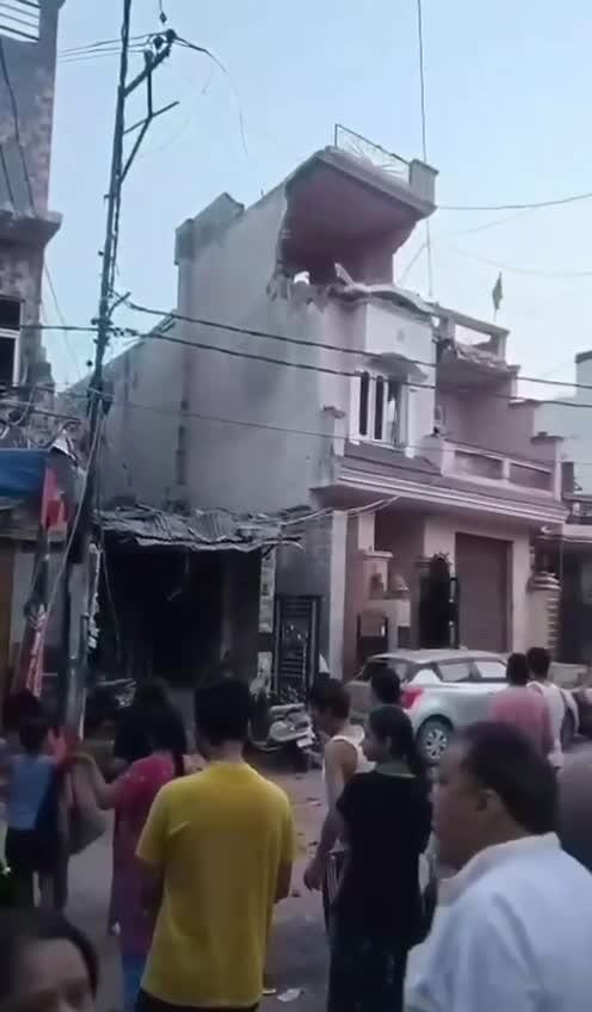 در نتیجه حمله هوایی پاکستان به هند 5 تن کشته شدند در نتیجه حمله هوایی پاکستان به هند 5 تن کشته شدند - اسپوتنیک افغانستان , 1920, 10.05.2025