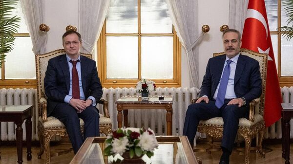 دیدار فیدان، وزیر امور خارجه ترکیه، و هیئت دیپلماتیک روسیه - اسپوتنیک افغانستان  