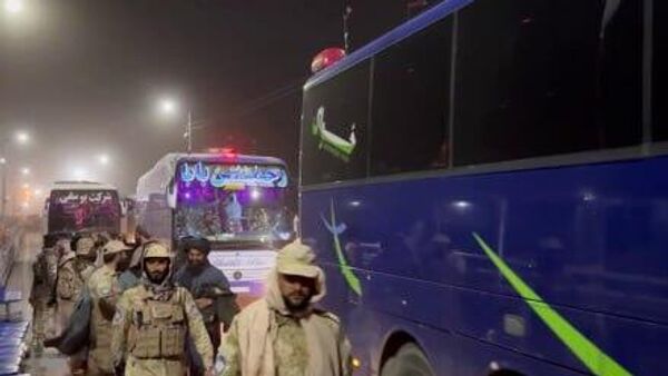 انتقال بیش از 400 زندانی در جریان یک سال از ایران به افغانستان - اسپوتنیک افغانستان  