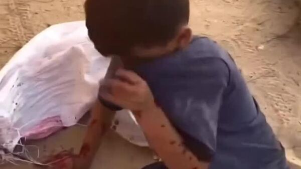 ◻صحنه وحشتناک مرگ چندین فلسطینی، از جمله کودکان، که برای رفع گرسنگی به دنبال معیشت در نزدیکی مراکز توزیع کمک‌های آمریکا تحت محاصره اسرائیل بودند - اسپوتنیک افغانستان  