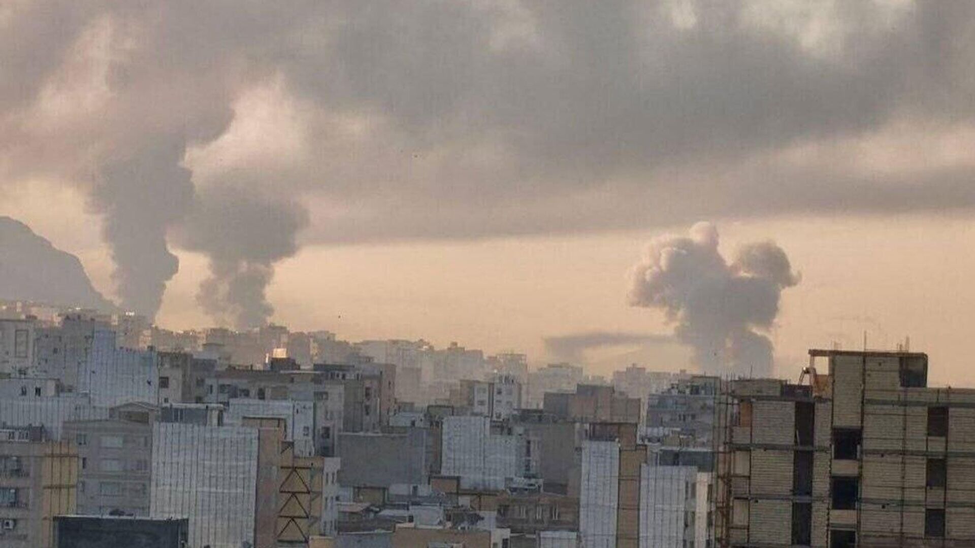 18 شهید درپی حملات اسرائیل به آذربایجانشرقی 18 شهید درپی حملات اسرائیل به آذربایجانشرقی - اسپوتنیک افغانستان , 1920, 13.06.2025
