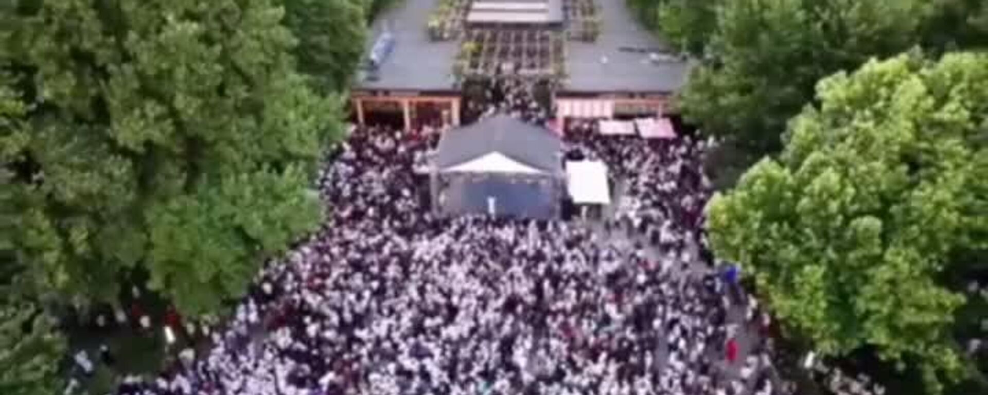 یک راهپیمایی چند هزار نفری برای آزادی سامول کاراپتیان در ایروان در حال برگزاری است - اسپوتنیک افغانستان  , 1920, 04.07.2025