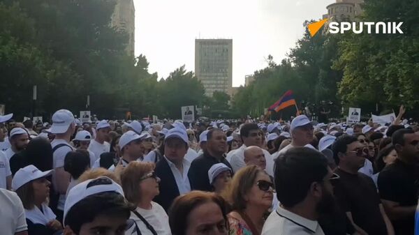راهپیمایی چند هزار نفری در پشتیبانی از سامول کاراپتیان در مرکز ایروان آغاز شده است - اسپوتنیک افغانستان  
