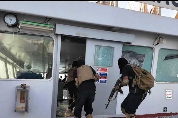 انصارلله یمن تصاویری از عملیات غرق کردن کشتی «مجیک سیز» را به نشر رساند انصارلله یمن تصاویری از عملیات غرق کردن کشتی «مجیک سیز» را به نشر رساند - اسپوتنیک افغانستان