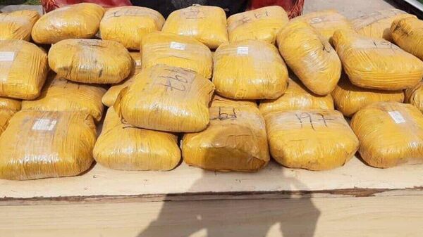 کشف نزدیک به 450 کیلوگرم مواد مخدر در یک عملیات ویژه دوماهه از سوی نیروهای ازبیکستانی - اسپوتنیک افغانستان  