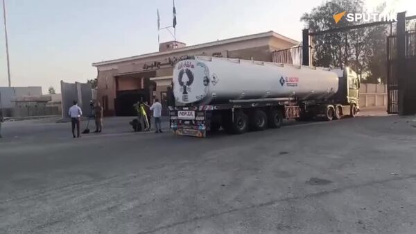 انتقال سوخت از گذرگاه رفح به غزه - اسپوتنیک افغانستان  
