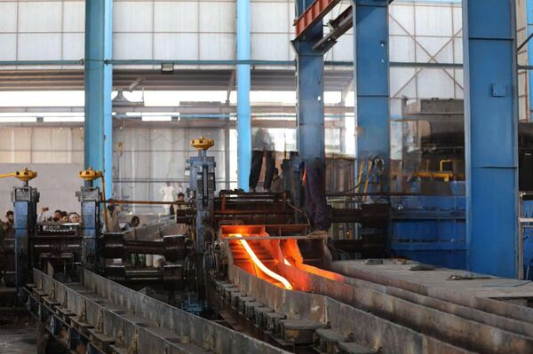 افتتاح کارخانه ذوب آهن هرات فولاد با سرمایه گذاری 7 میلیون دالر در شهرک صنعتی هرات - اسپوتنیک افغانستان  