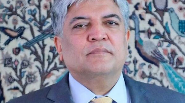 پاکستان پیوندهای دیپلماتیک خود با امارت اسلامی افغانستان را به سطح سفیر بلند برد - اسپوتنیک افغانستان  