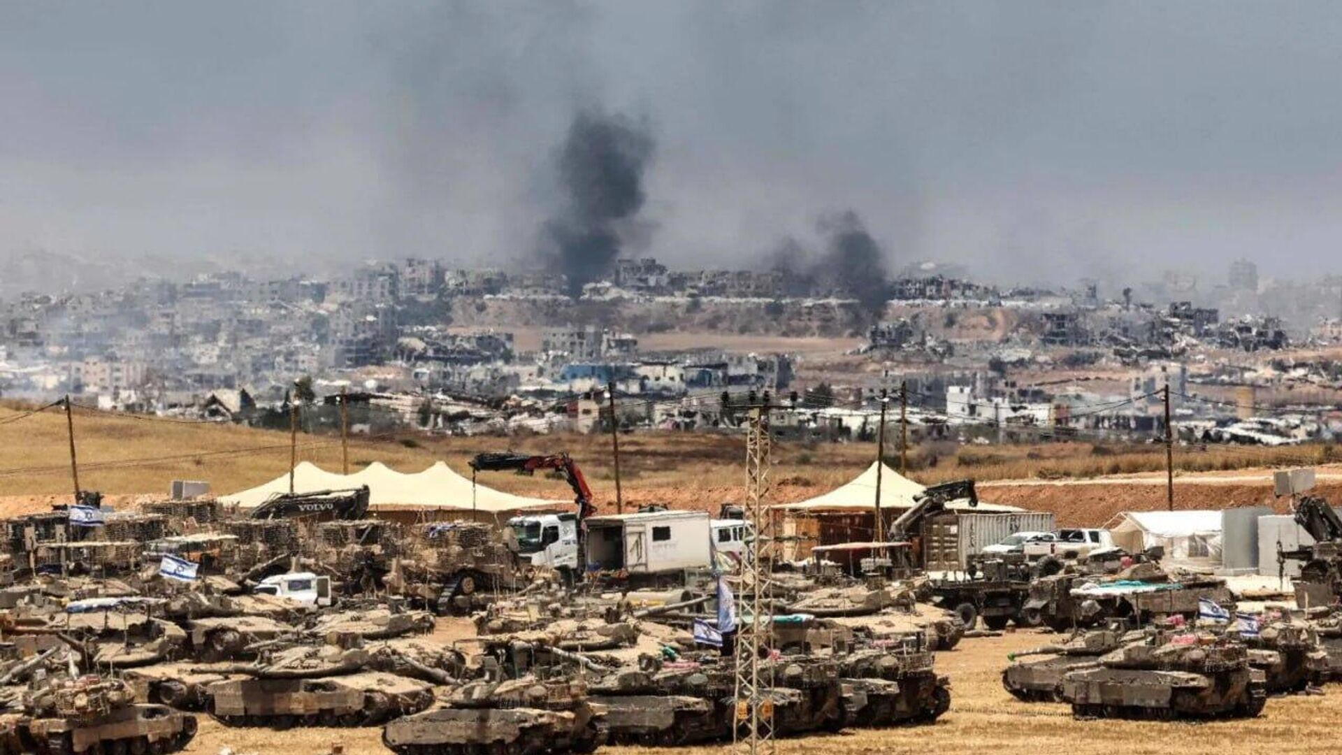 ادعای رادیو ارتش اسرائیل درباره ادامه عملیات در غزه تا سال 2026 ادعای رادیو ارتش اسرائیل درباره ادامه عملیات در غزه تا سال 2026 - اسپوتنیک افغانستان , 1920, 20.08.2025