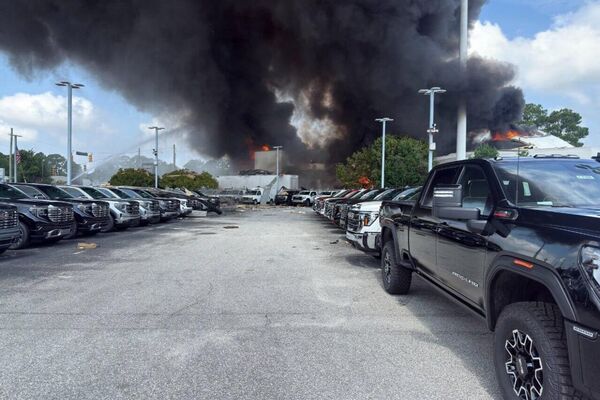 انفجار خط لوله گاز در ایالتهای امریکا منجر به زخمی شدن 3 آتشنشان شد انفجار خط لوله گاز در ایالتهای امریکا منجر به زخمی شدن 3 آتشنشان شد - اسپوتنیک افغانستان