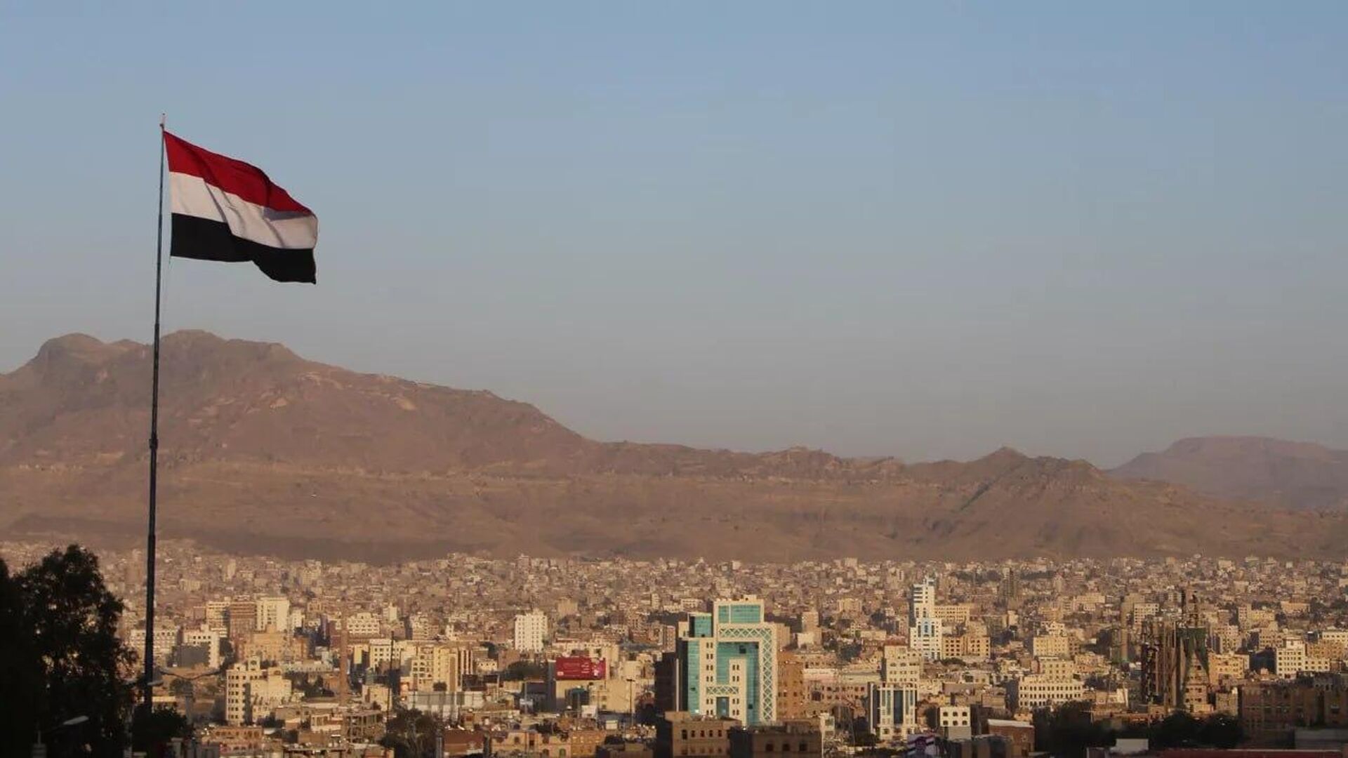 کشته و زخمی شدن چندین تن در حملات هوایی اسرائیل به صنعا کشته و زخمی شدن چندین تن در حملات هوایی اسرائیل به صنعا - اسپوتنیک افغانستان , 1920, 24.08.2025