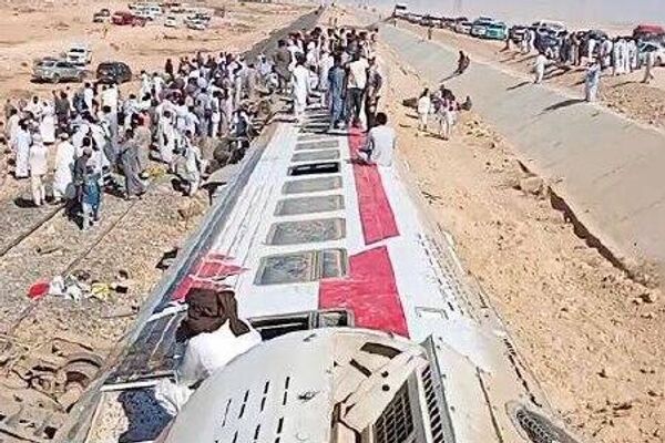 بیرون شدن قطار از ریل در شمال غرب مصر؛ جان باختن دو نفر و زخمی شدن دهها تن بیرون شدن قطار از ریل در شمال غرب مصر؛ جان باختن دو نفر و زخمی شدن دهها تن - اسپوتنیک افغانستان