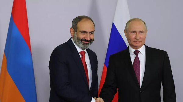 پوتین در حاشیه اجلاس سازمان همکاری شانگهای با پاشینیان دیدار کرد - اسپوتنیک افغانستان  