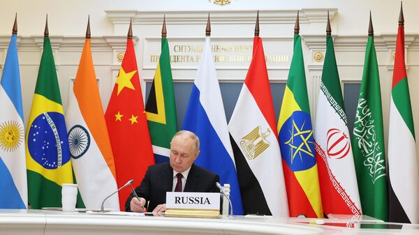 Президент РФ В. Путин принял участие во внеочередном саммите БРИКС по палестино-израильскому конфликту - اسپوتنیک افغانستان  