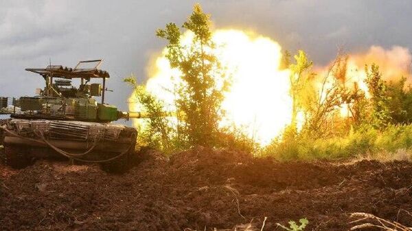 ساخت اسلحه شعله‌افکن جدید TOS-1A بر روی تانک T-80 - اسپوتنیک افغانستان  