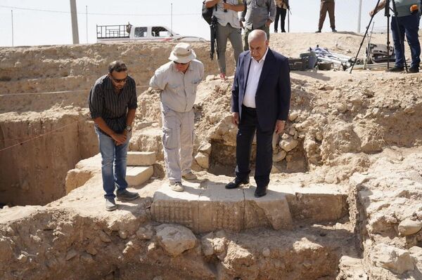 عراق از پیدا کردن «بزرگترین گاو بالدار» در تاریخ آشور خبر داد عراق از پیدا کردن «بزرگترین گاو بالدار» در تاریخ آشور خبر داد - اسپوتنیک افغانستان