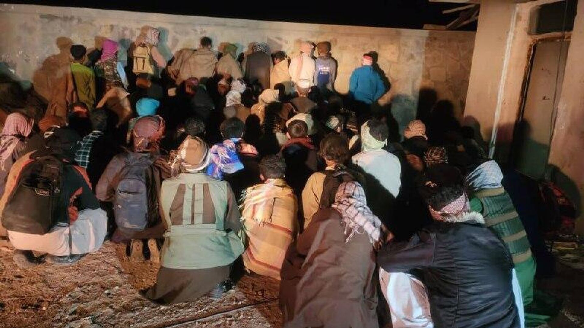 دستگیری 111 به اتهام گذشتن غیرقانونی از مرز هرات به ایران در مدت یک هفته دستگیری 111 به اتهام گذشتن غیرقانونی از مرز هرات به ایران در مدت یک هفته - اسپوتنیک افغانستان , 1920, 26.09.2025