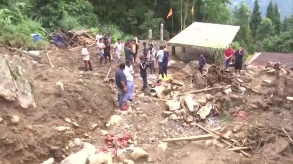 بارش شدید باران و رانش زمین در ایالت بنگال غربی هند قربانی گرفت - اسپوتنیک افغانستان  