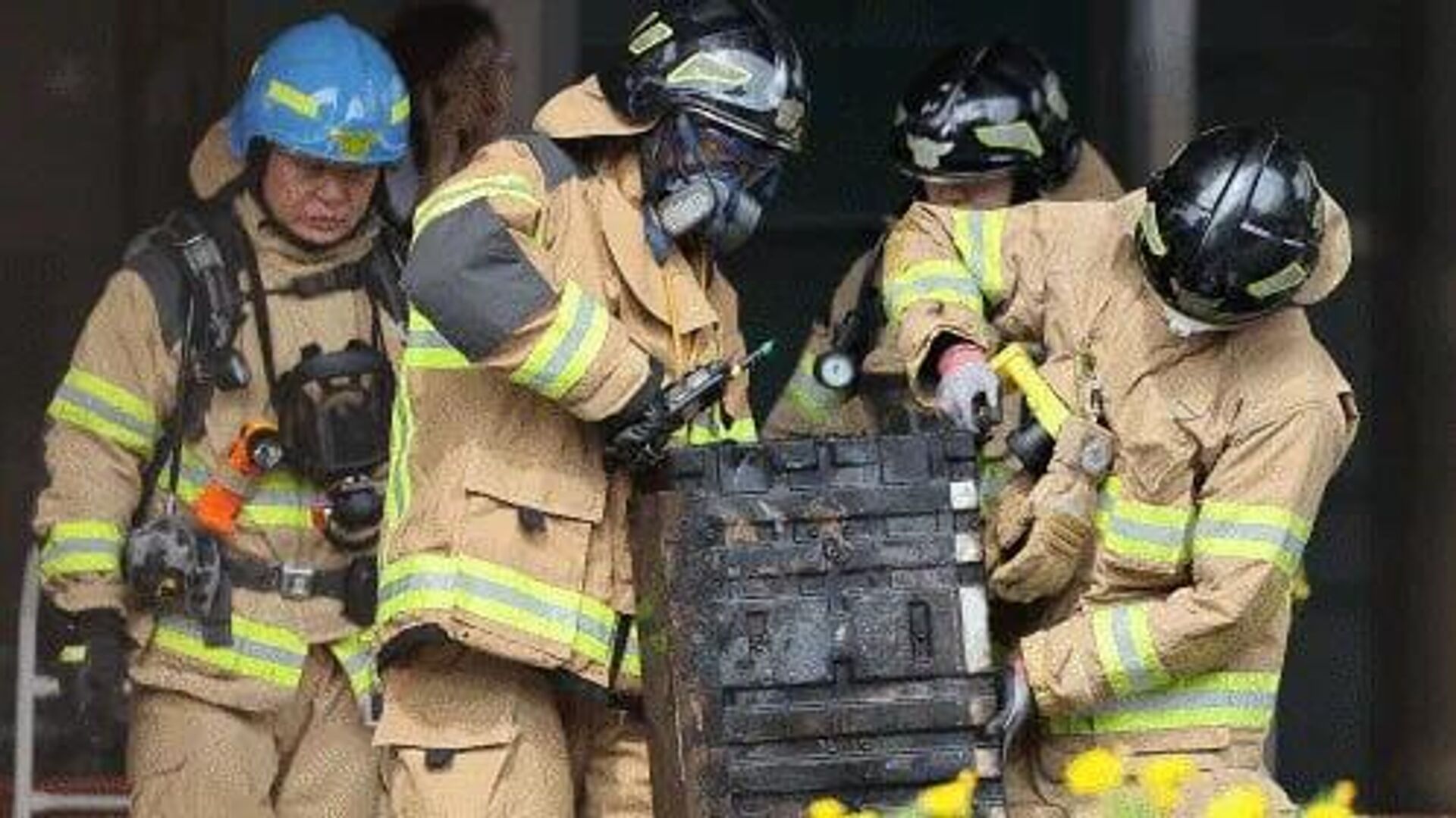 سهلانگاری یا خرابکاری؟ آتشسوزی دادههای دولتی کوریای جنوبی را نابود کرد سهلانگاری یا خرابکاری؟ آتشسوزی دادههای دولتی کوریای جنوبی را نابود کرد - اسپوتنیک افغانستان  , 1920, 08.10.2025