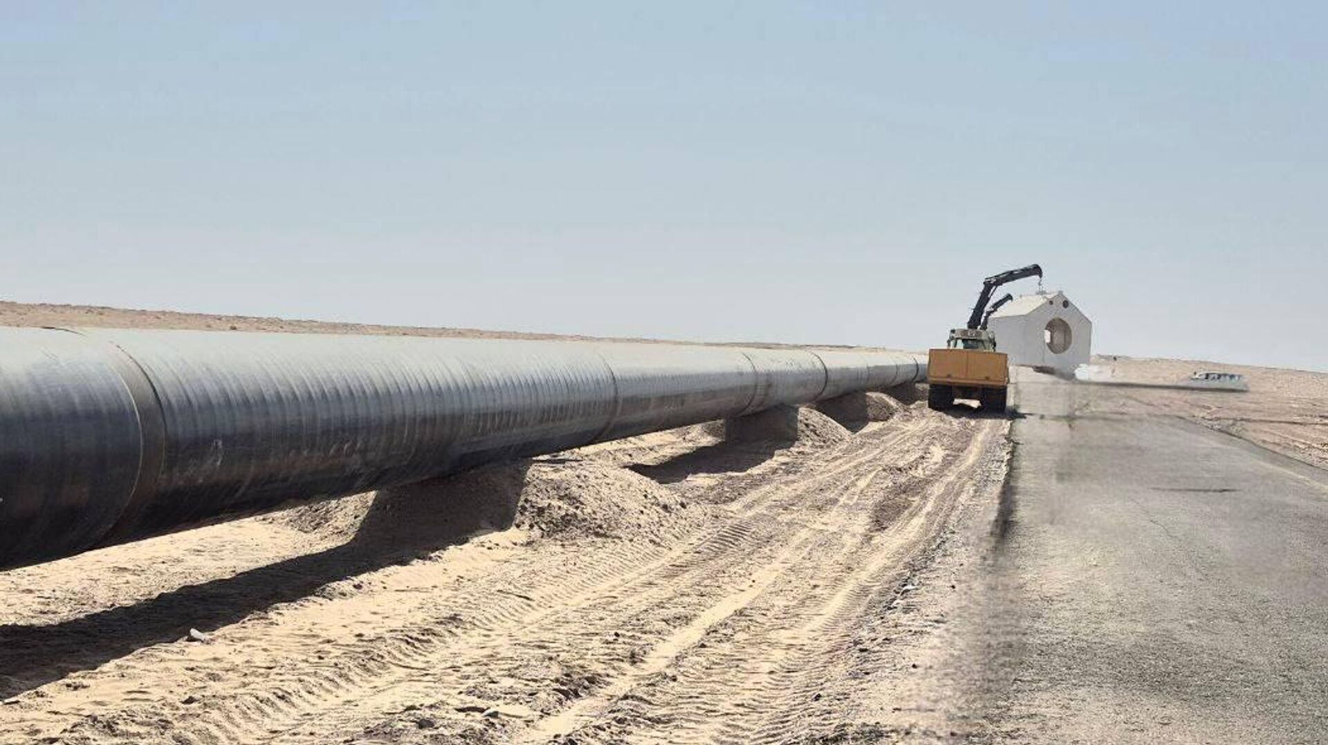 بازدید هیئت بلندپایه امارت و ترکمنستان از جریان کار پروژه تاپی بازدید هیئت بلندپایه امارت و ترکمنستان از جریان کار پروژه تاپی - اسپوتنیک افغانستان , 1920, 13.10.2025