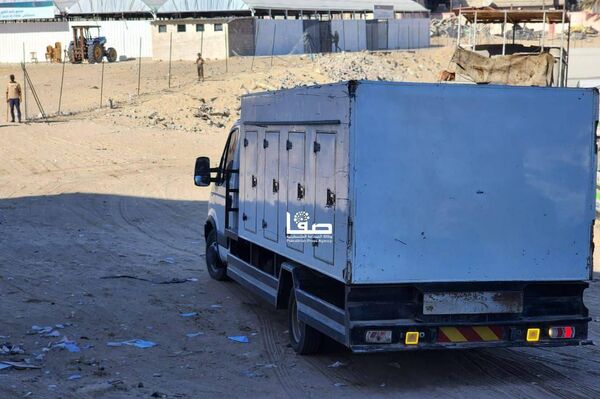 صلیب سرخ جسد 45 تن دیگر را به شفاخانه ناصر در خانیونس تحویل داد صلیب سرخ جسد 45 تن دیگر را به شفاخانه ناصر در خانیونس تحویل داد - اسپوتنیک افغانستان