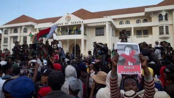 رسانه‌ها گزارش داده اند که پارلمان ماداگاسکار به استیضاح رئیس دولت رأی داد - اسپوتنیک افغانستان  