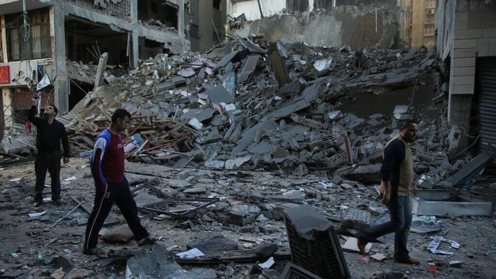 رسانه اسرائیلی گزارش داده است که تلآویو تصمیم دارد به دلیل نقض توافق توسط حماس، فردا گذرگاه رفح را به روی فلسطینیان باز نکند رسانه اسرائیلی گزارش داده است که تلآویو تصمیم دارد به دلیل نقض توافق توسط حماس، فردا گذرگاه رفح را به روی فلسطینیان باز نکند - اسپوتنیک افغانستان  , 1920, 14.10.2025