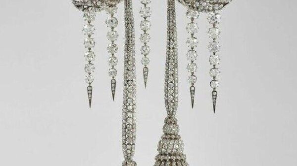 قیمت جواهرات غارت شده از موزه لوور اعلام شد - اسپوتنیک افغانستان  