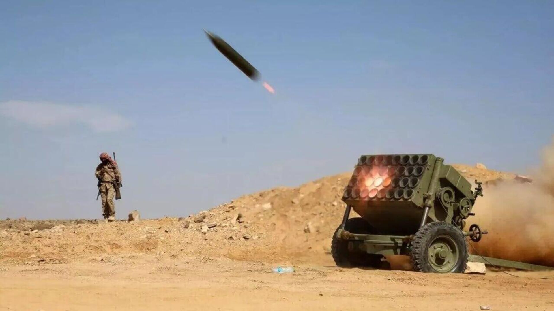 رهبر حوثی ها اعلام کرد که آنها دارای صنایع نظامی پیشرفته ای هستند و هر سلاحی را از تفنگ گرفته تا موشک، خودشان تولید می کنند رهبر حوثی ها اعلام کرد که آنها دارای صنایع نظامی پیشرفته ای هستند و هر سلاحی را از تفنگ گرفته تا موشک، خودشان تولید می کنند - اسپوتنیک افغانستان , 1920, 21.10.2025