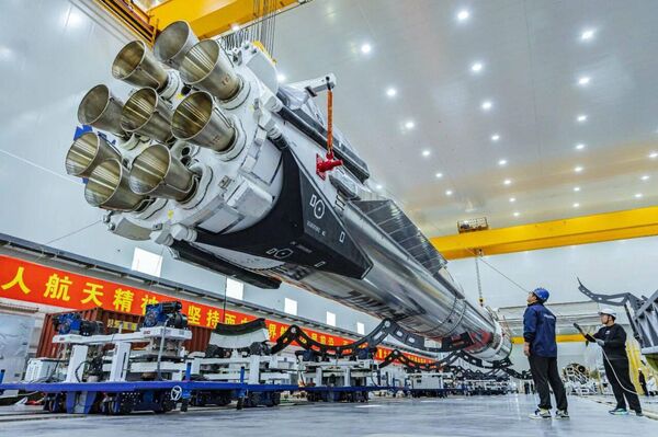 آزمایش موشک پرتابگر چین به پایان رسید آزمایش موشک پرتابگر چین به پایان رسید - اسپوتنیک افغانستان