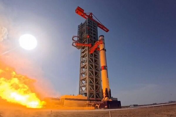 آزمایش موشک پرتابگر چین به پایان رسید آزمایش موشک پرتابگر چین به پایان رسید - اسپوتنیک افغانستان