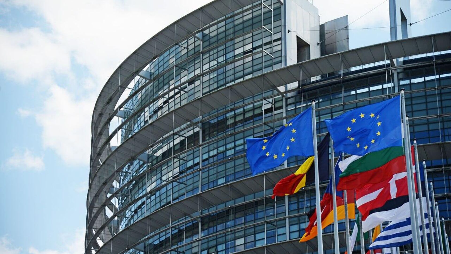 رسانه ها گفته اند که تحادیه اروپا موضع مشترکی در مورد وام به کیف برای تسلیحات از دارایی های روسیه ندارد رسانه ها گفته اند که تحادیه اروپا موضع مشترکی در مورد وام به کیف برای تسلیحات از دارایی های روسیه ندارد - اسپوتنیک افغانستان , 1920, 23.10.2025