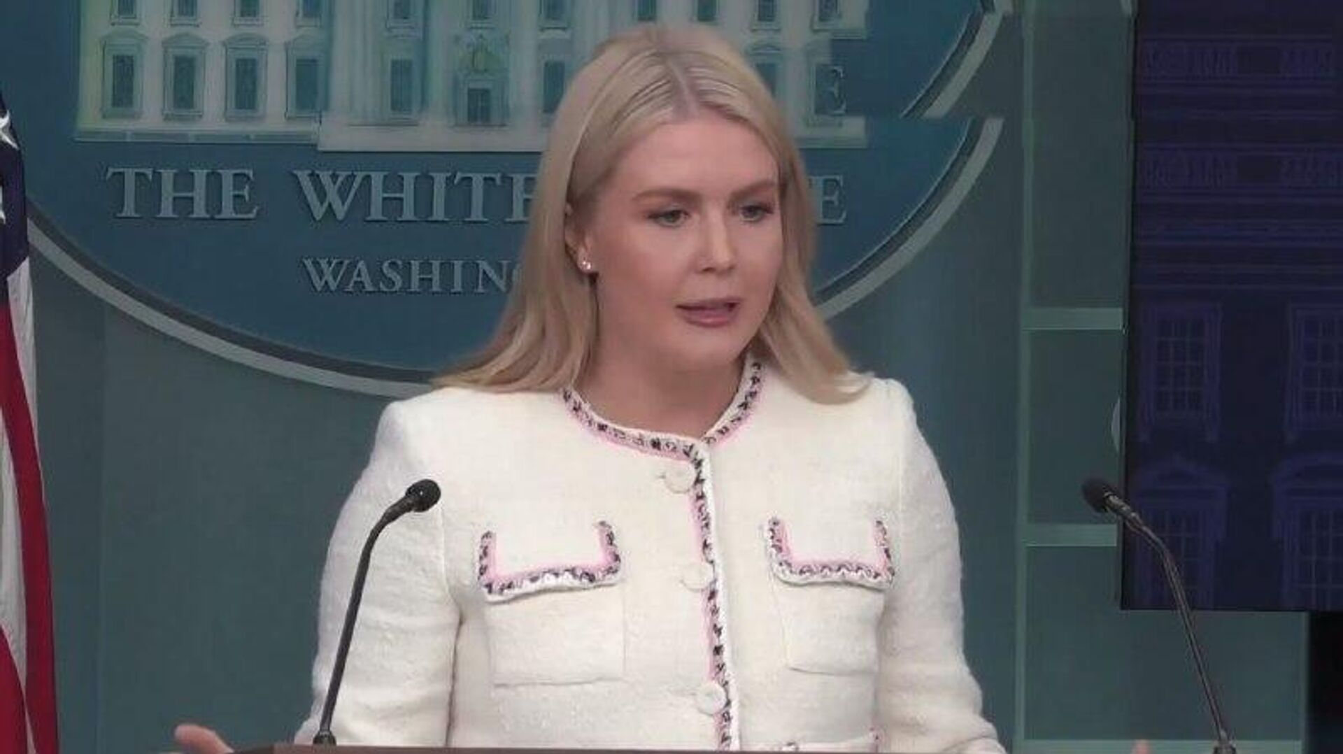 کاخ سفید: دیدار ترامپ و پوتین کاملاً منتفی نیست کاخ سفید: دیدار ترامپ و پوتین کاملاً منتفی نیست - اسپوتنیک افغانستان , 1920, 23.10.2025