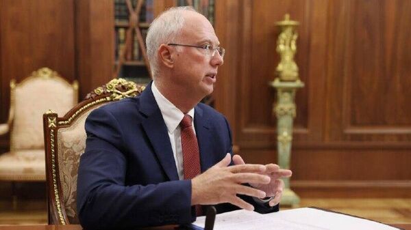 کریل دیمیتریف، مدیرحامل صندوق سرمایه‌گذاری مستقیم روسیه ، گزارش داد که هیئت روسی سه روز است که در آمریکا حضور دارد و موضع پوتین مبنی بر بی‌فایده بودن اعمال فشار بر روسیه را به آنها منتقل می‌کند - اسپوتنیک افغانستان  