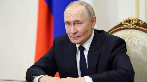 تاکر کارلسون، پوتین را محبوب‌ترین رهبر جهان نامید - اسپوتنیک افغانستان  