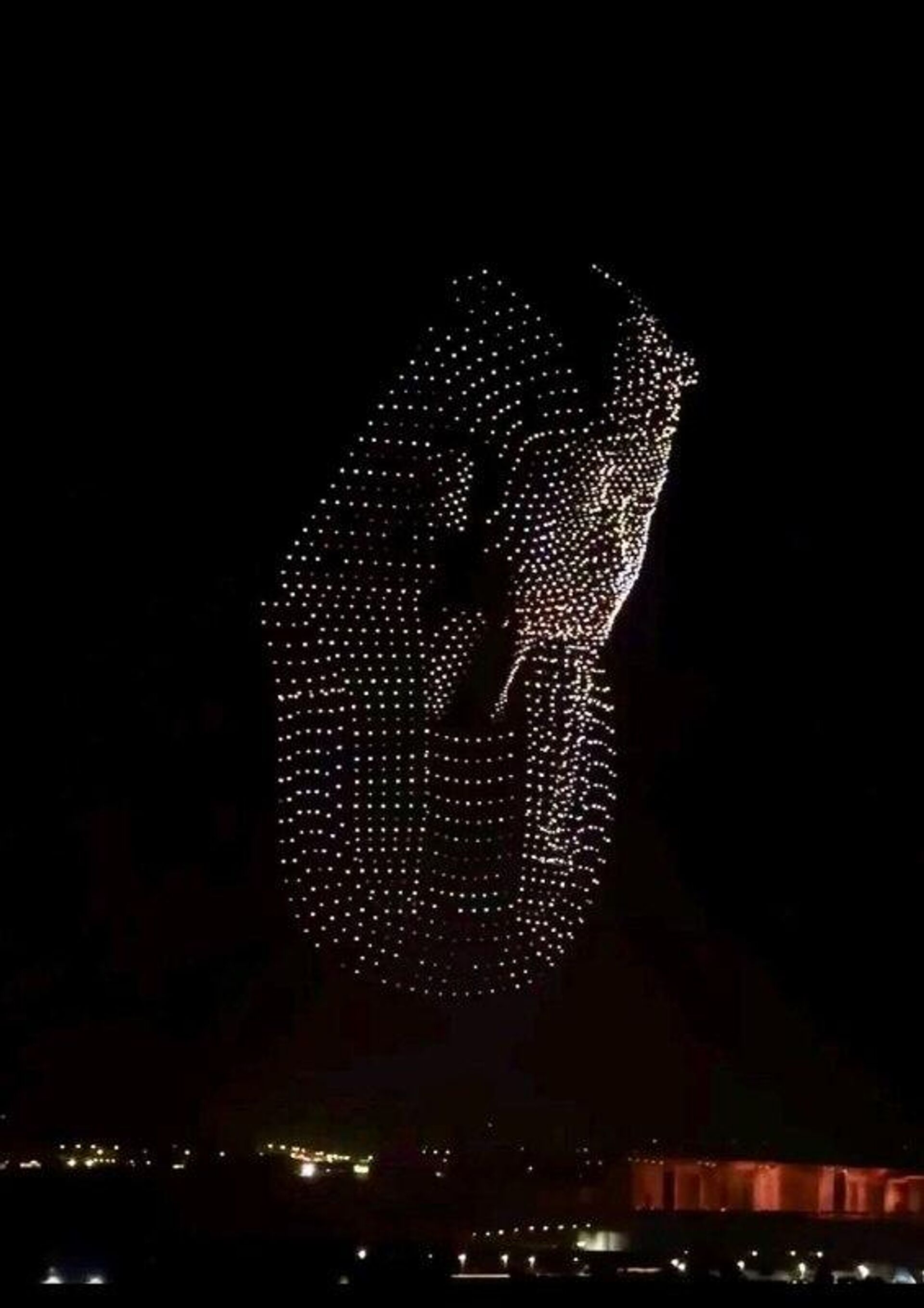 چهره توتعنخآمون آسمان قاهره را روشن کرد چهره توتعنخآمون آسمان قاهره را روشن کرد - اسپوتنیک افغانستان  , 1920, 31.10.2025