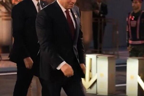 لحظه ورود عبدالفتاح السیسی، رئیس جمهور مصر، برای مراسم گشایش موزیم بزرگ مصر - اسپوتنیک افغانستان  