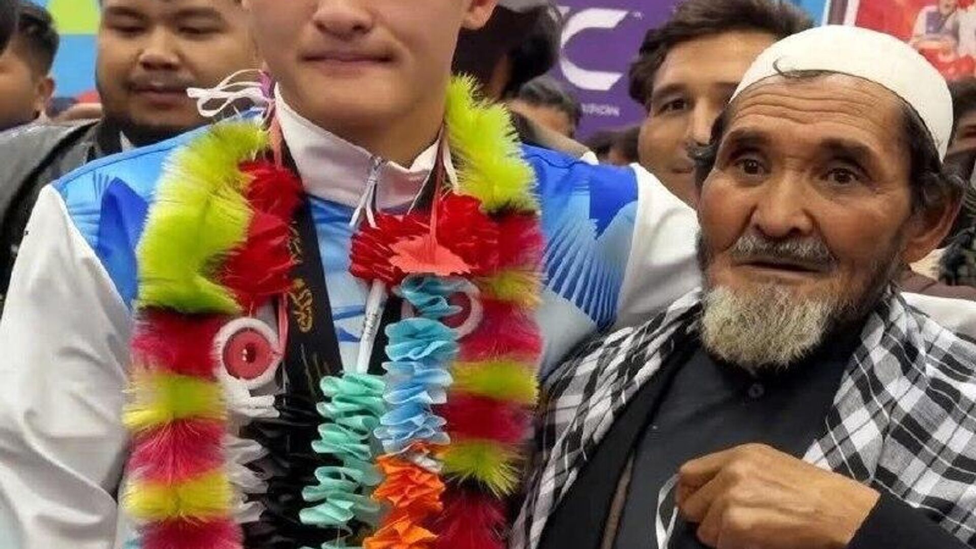 نگاره های از استقبال پرشور از قهرمانان نوجوان فوتسال افغانستان در کابل نگاره های از استقبال پرشور از قهرمانان نوجوان فوتسال افغانستان در کابل - اسپوتنیک افغانستان , 1920, 01.11.2025