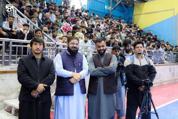 نگاره های از استقبال پرشور از قهرمانان نوجوان فوتسال افغانستان در کابل نگاره های از استقبال پرشور از قهرمانان نوجوان فوتسال افغانستان در کابل - اسپوتنیک افغانستان