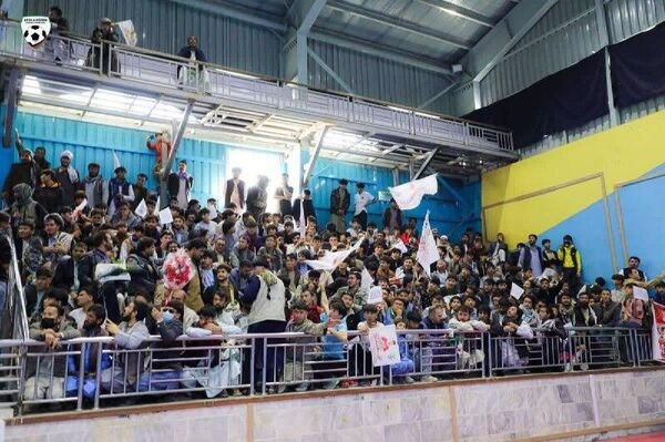 نگاره های از استقبال پرشور از قهرمانان نوجوان فوتسال افغانستان در کابل نگاره های از استقبال پرشور از قهرمانان نوجوان فوتسال افغانستان در کابل - اسپوتنیک افغانستان