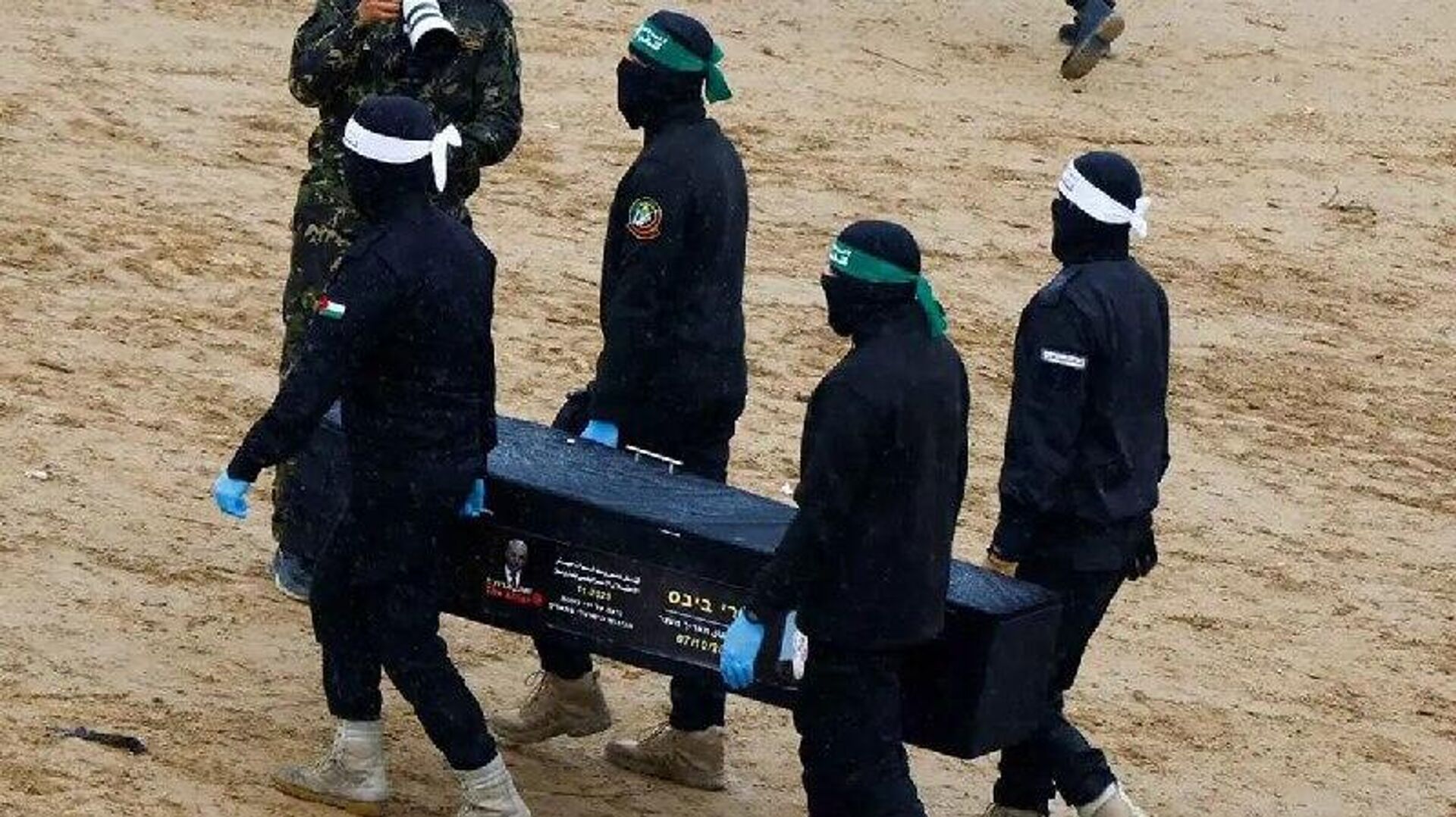 حماس یک جسد اسیر دیگر را امروز تحویل میدهد حماس یک جسد اسیر دیگر را امروز تحویل میدهد - اسپوتنیک افغانستان , 1920, 05.11.2025