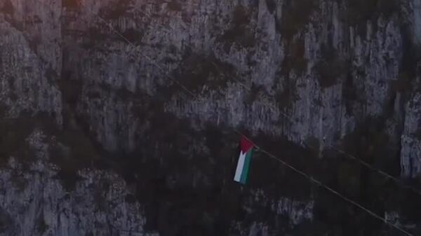 نماد همبستگی در آسمان یونان: پرچم فلسطین بر فراز دره ویکوس - اسپوتنیک افغانستان  