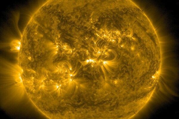 در طول 24 ساعت گذشته، بیش از 10 فوران در خورشید رخ داده است - اسپوتنیک افغانستان  