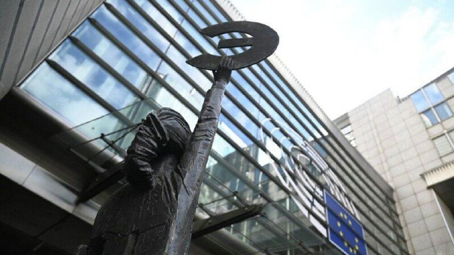 نماینده لوکزامبورگ در پارلمان اروپا برای شرکت در مجمع بریکس-اروپا به سوچی میرود نماینده لوکزامبورگ در پارلمان اروپا برای شرکت در مجمع بریکس-اروپا به سوچی میرود - اسپوتنیک افغانستان , 1920, 13.11.2025