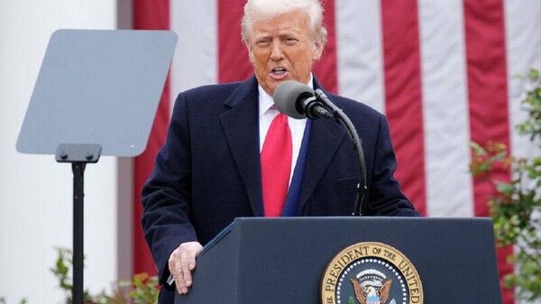 ترامپ: دموکرات‌ها از پرونده اپشتین برای انحراف افکار استفاده می‌کنند - اسپوتنیک افغانستان  